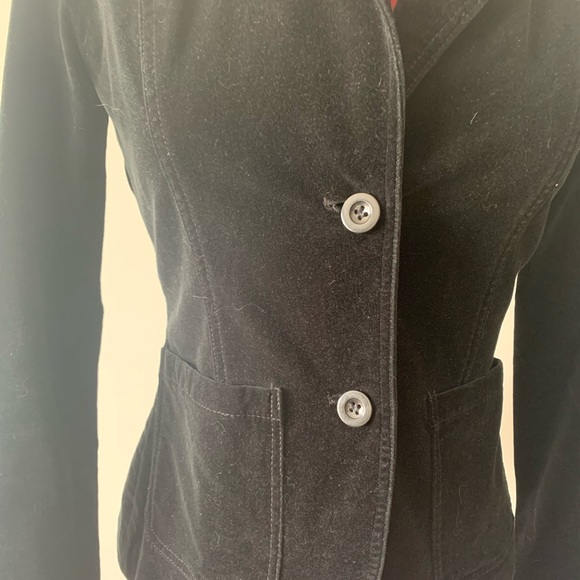 CLASSIC BLACK VELVET BLAZER - Picture 2 of 8